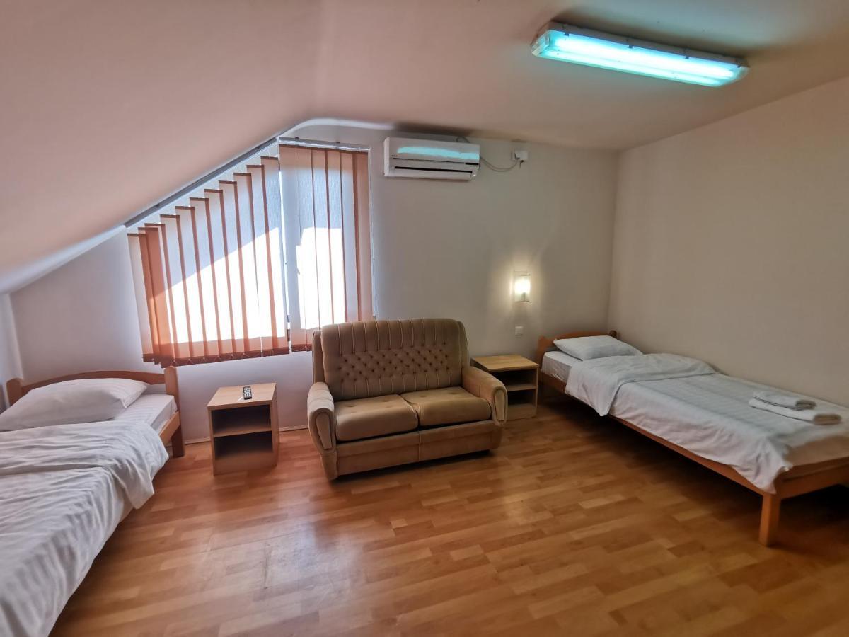 Motel Imperija Ub Eksteriør billede